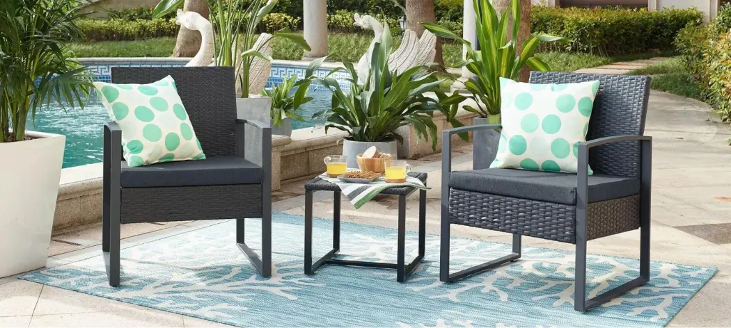 Ratgeber: Gartenmöbel richtig reinigen und pflegen Ratgeber: Gartenmöbel richtig reinigen und pflegen