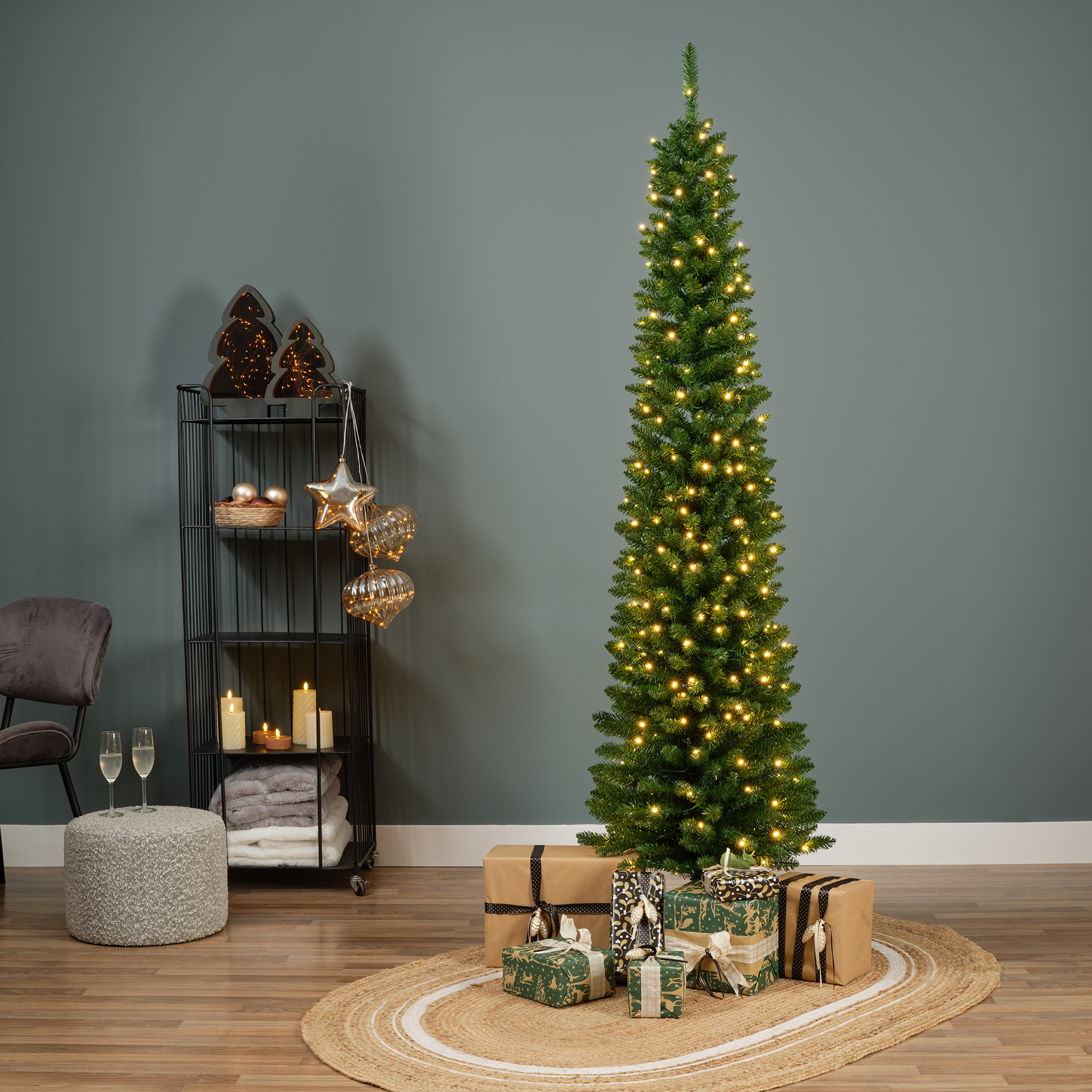 Tannenbaum 180cm mit LED Lichterkette  PENCIL KIEFER