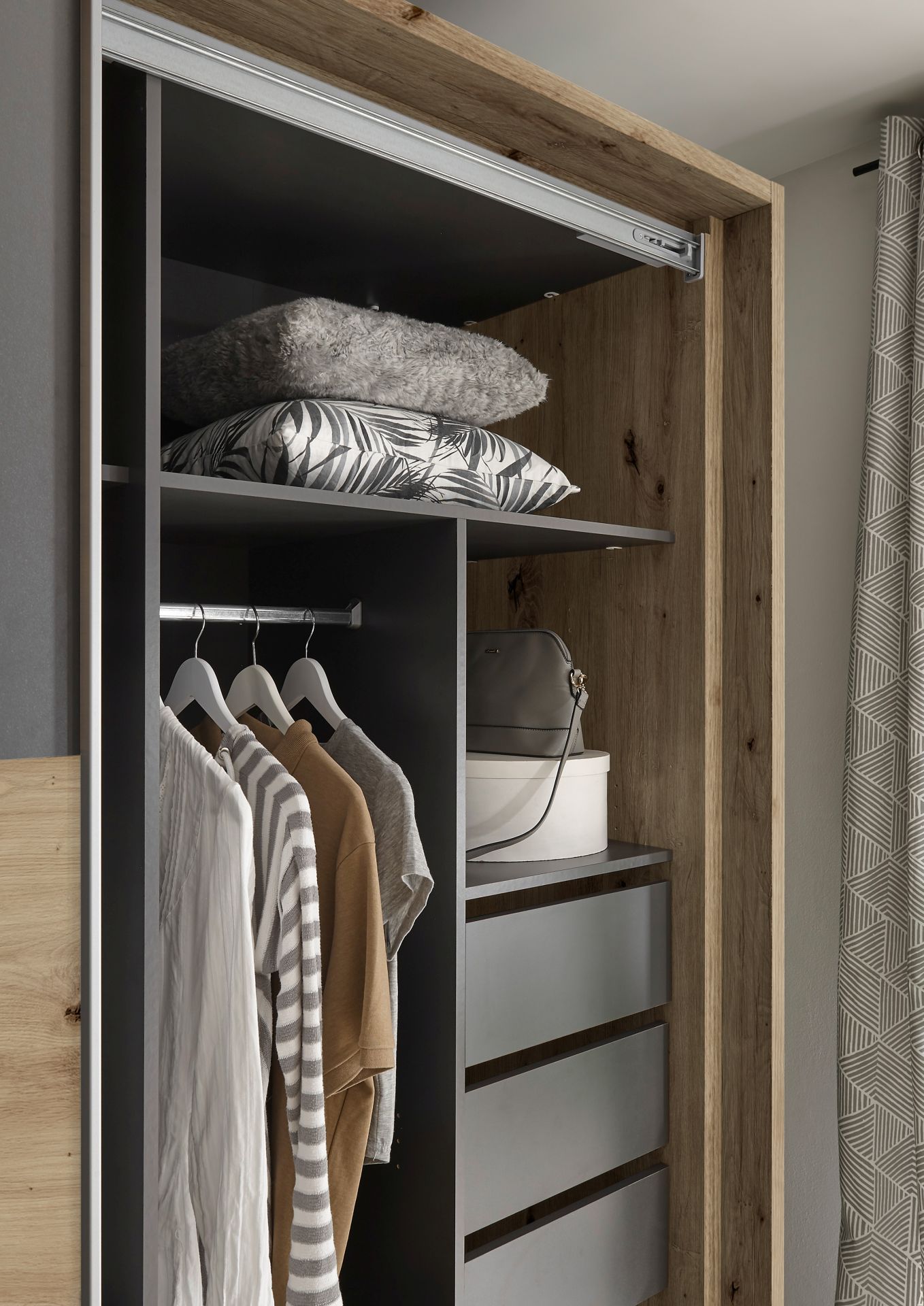 Schwebetürenschrank BRIGA Schwebetürenschrank BRIGA