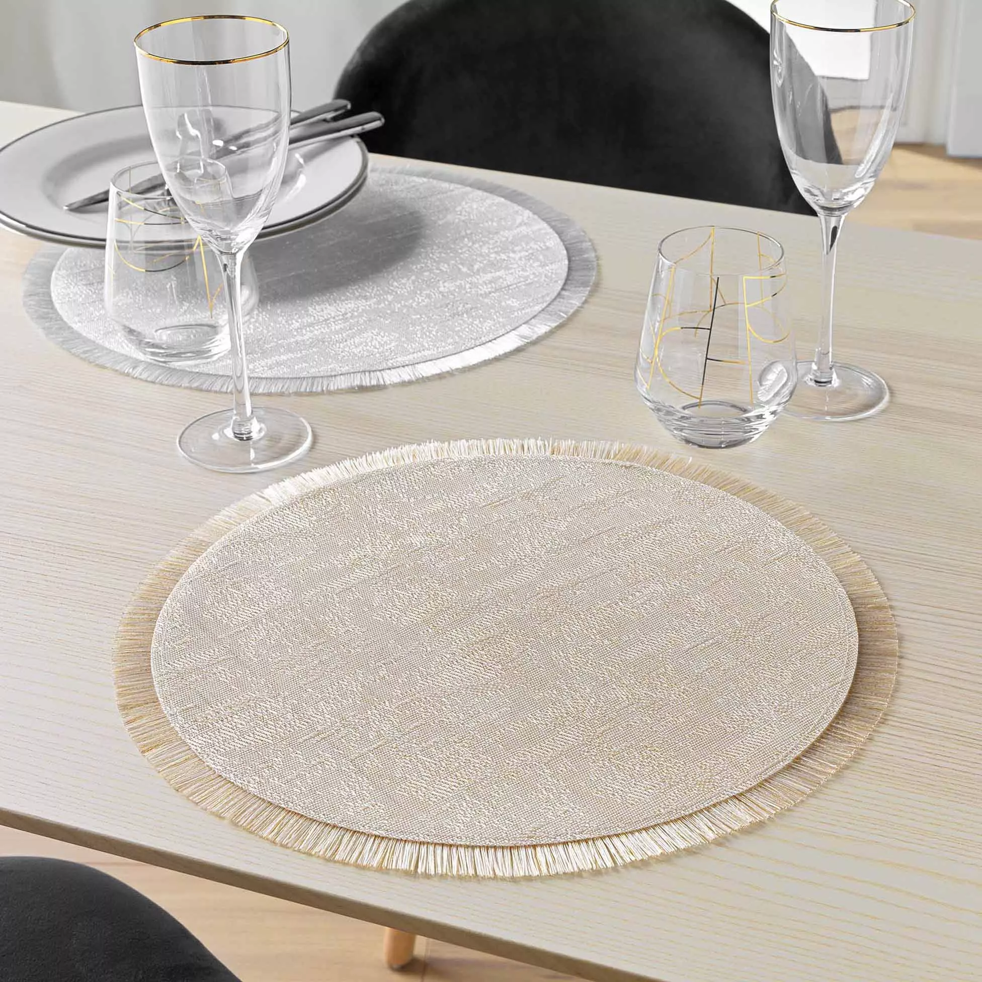 Tischset rund mit Fäden JOALIE